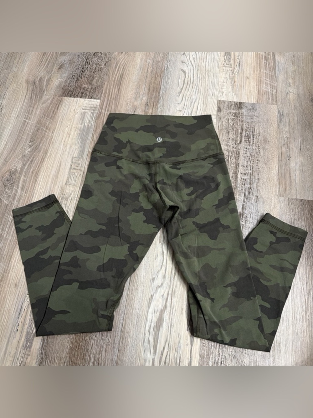Lululemon green camo align leggings size 4